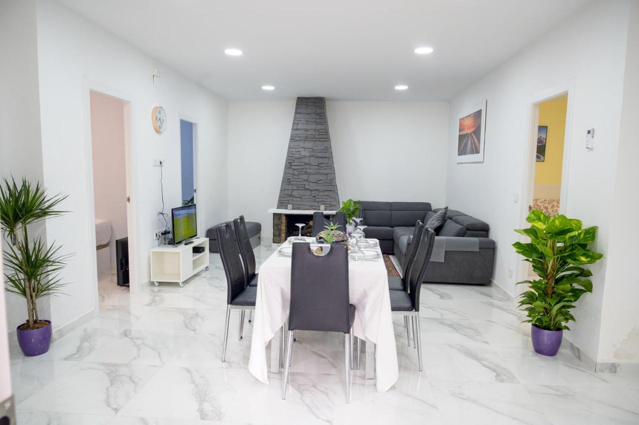 Relax House Barcelone Villa Sant Esteve Sesrovires Exterior photo
