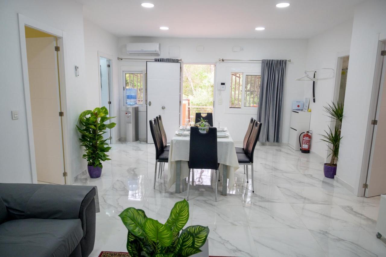 Relax House Barcelone Villa Sant Esteve Sesrovires Exterior photo